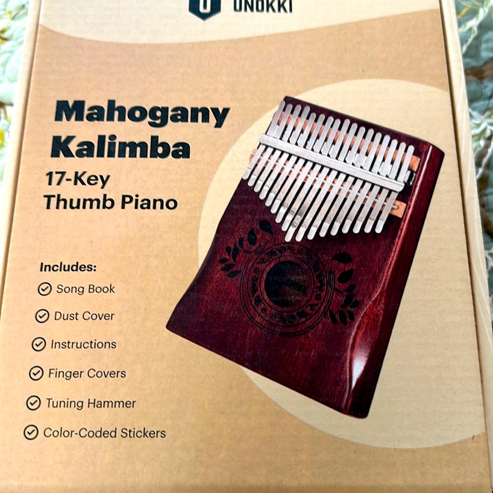Like New Unokki Mahogany Kalimba 17 Key Thumb Piano with Songbook